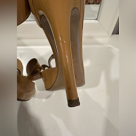 Valentino Classic Patent Leather Bow - Picture 12 of 16